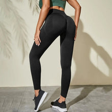 Load image into Gallery viewer, Women&#39;s Seamless Workout Leggings
